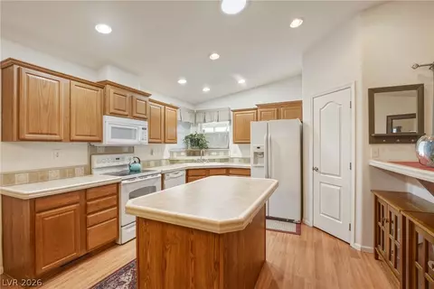 881 Montecito Dr, Pahrump, NV 89048