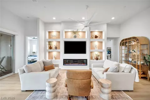 10170 Zeta Tucana St, Las Vegas, NV 89143