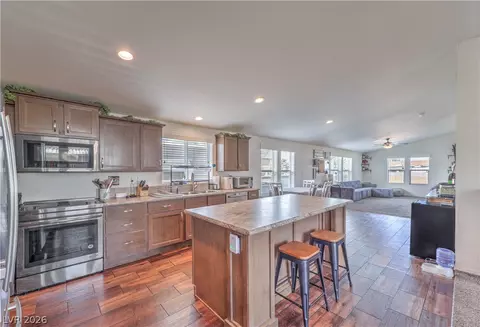 4893 E Twain Ave, Las Vegas, NV 89121