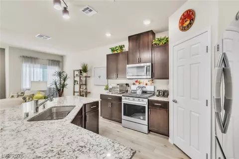 4725 Blaise Ave #103, North Las Vegas, NV 89084