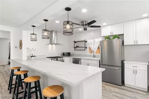 125 Cedar St, Henderson, NV 89015