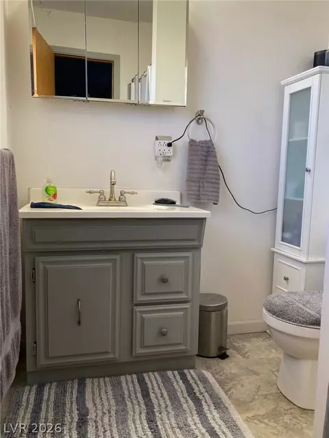 Bath - 1171 S Bell Ave, Ely, NV 89301 photo 2 of 2