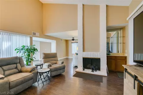 4647 Madreperla St, Las Vegas, NV 89121