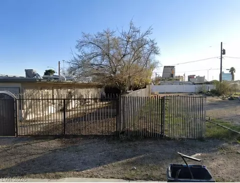 211 Jackson Ave, Las Vegas, NV 89106