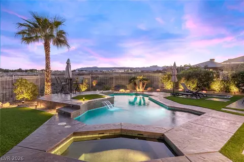 9601 Canyon Mesa Dr, Las Vegas, NV 89144