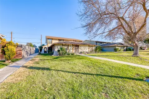 4734 Roberta St #2, Las Vegas, NV 89119