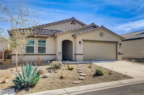 420 Triple Falls St, Indian Springs, NV 89018