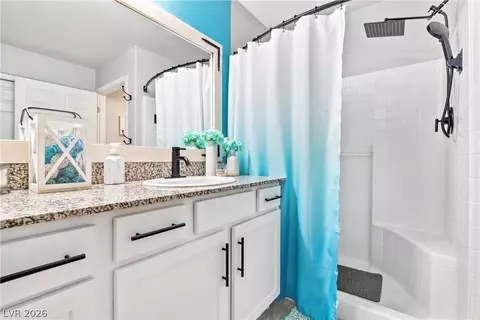 Bath - 2225 Chandler Ranch Pl, Laughlin, NV 89029 photo 3 of 5