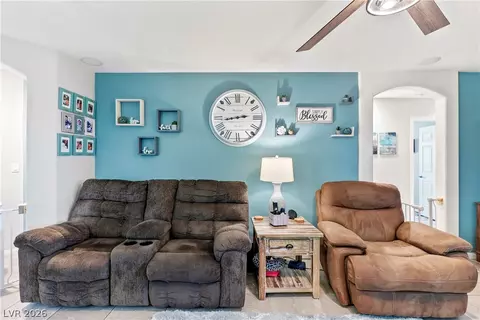 Entry Way - 2225 Chandler Ranch Pl, Laughlin, NV 89029 photo 4 of 6