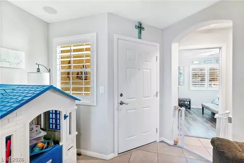 Entry Way - 2225 Chandler Ranch Pl, Laughlin, NV 89029 photo 2 of 6