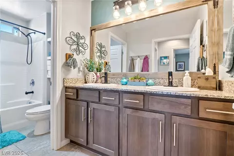 Bath - 2225 Chandler Ranch Pl, Laughlin, NV 89029 photo 4 of 5