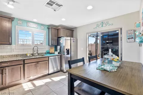 Kitchen - 2225 Chandler Ranch Pl, Laughlin, NV 89029 photo 1 of 5