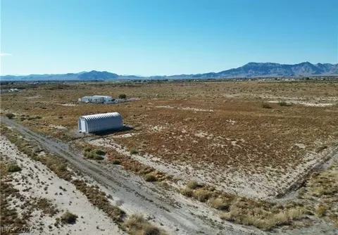 720 N Cardon Ave, Pahrump, NV 89060