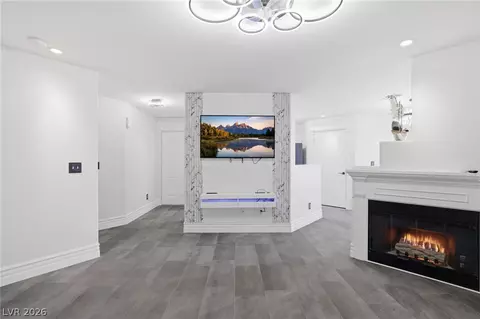 698 S Racetrack Rd #724, Henderson, NV 89015