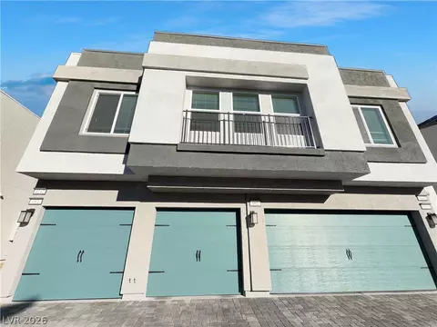 4242 Vivenda St #1, Las Vegas, NV 89115