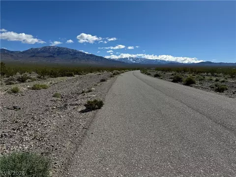 1370 Panorama Rd, Pahrump, NV 89060