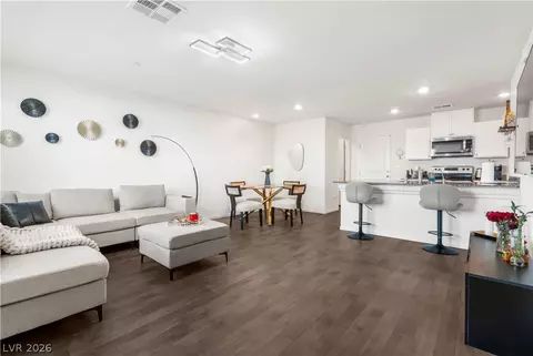 1128 Scarlet Sparrow St, Henderson, NV 89011