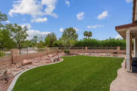 5204 Rim View Ln, Las Vegas, NV 89130