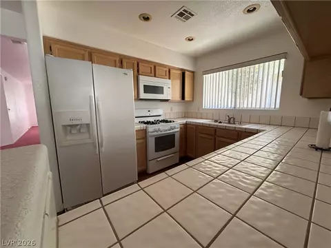 Kitchen - 2207 Camel Mesa Dr, Laughlin, NV 89029 photo 1 of 2