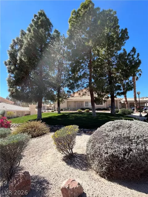 Exterior - 2207 Camel Mesa Dr, Laughlin, NV 89029 photo 5 of 9