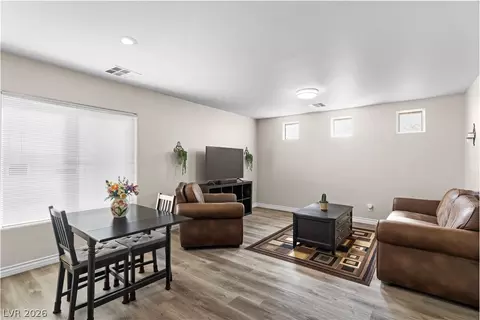 6307 Petron Ct, Las Vegas, NV 89139