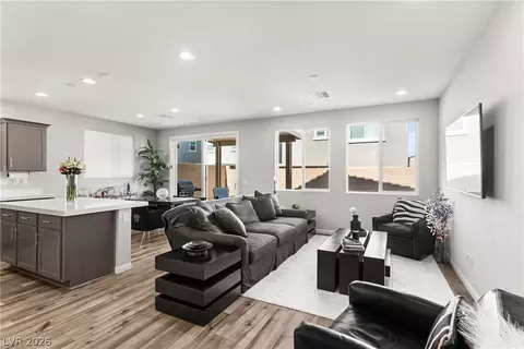 10626 Dryades Ave, Las Vegas, NV 89166