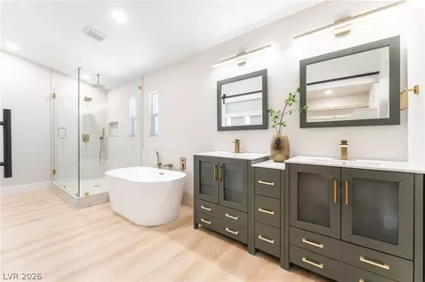 1517 Kirby Dr, Las Vegas, NV 89117
