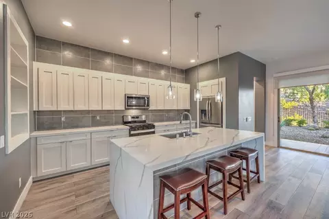 23 Gladewater Dr, Henderson, NV 89052