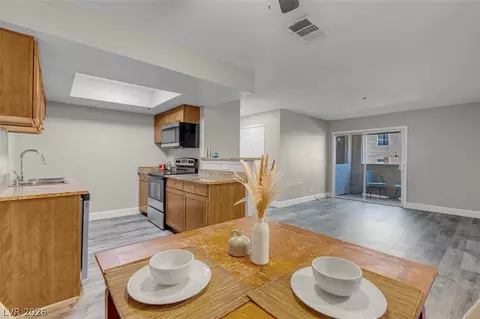 4200 S Valley View Blvd #1069, Las Vegas, NV 89103