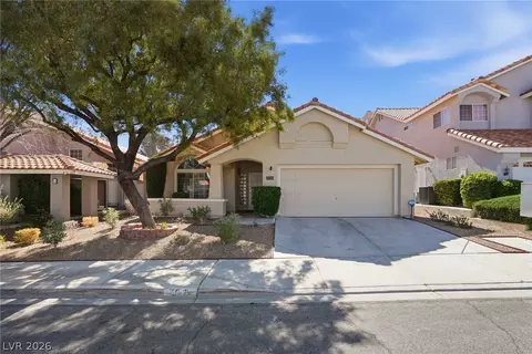 2028 Summit Pointe Dr, Las Vegas, NV 89117