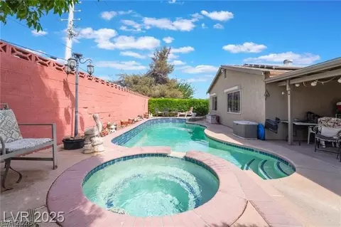 7250 Clearwater Cir, Las Vegas, NV 89147