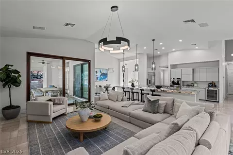 10968 Tranquil Waters Ct, Las Vegas, NV 89135