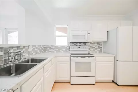 8101 W Flamingo Rd #2041, Las Vegas, NV 89147
