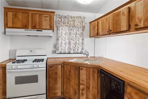1671 Granada St, Laughlin, NV 89029 photo 12