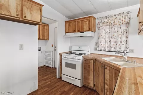 1671 Granada St, Laughlin, NV 89029 photo 14