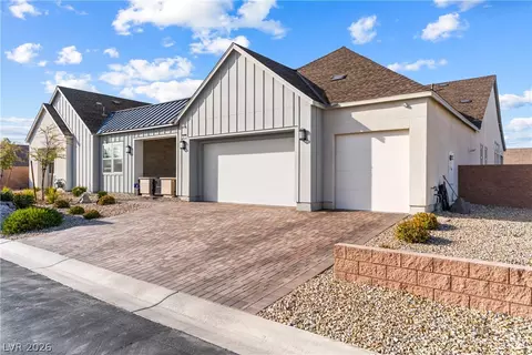 8811 Italian Trotter Ct, Las Vegas, NV 89113