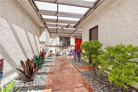 2556 Laconia Ave, Las Vegas, NV 89121