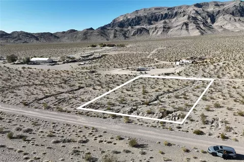 6400 N Alcove Ln, Pahrump, NV 89060