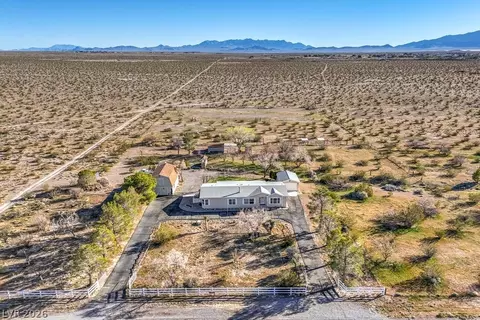 5461 E Navajo Blvd, Pahrump, NV 89061