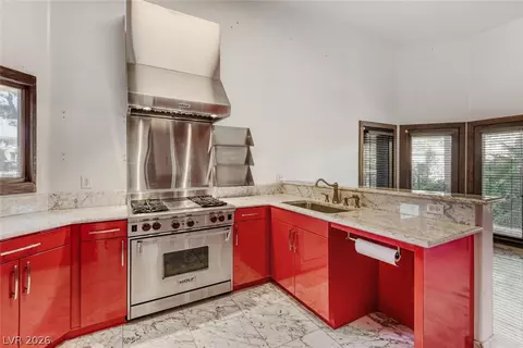 7296 Mission Hills Dr, Las Vegas, NV 89113