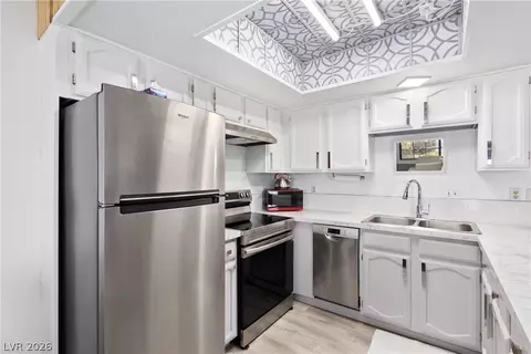 4291 Sanderling Cir #124, Las Vegas, NV 89103