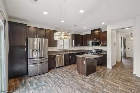 10612 Capitol Peak Ave, Las Vegas, NV 89166