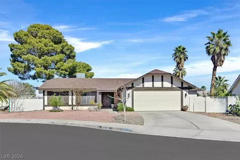 6808 Selkirk Cir, Las Vegas, NV 89108
