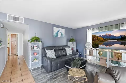3065 Casey Dr #101, Las Vegas, NV 89120