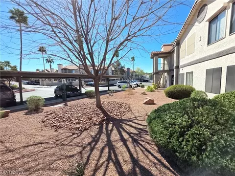 1575 W Warm Springs Rd #111, Henderson, NV 89014