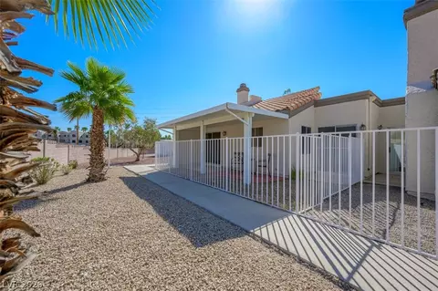 2100 Pebble Creek Ln, Laughlin, NV 89029