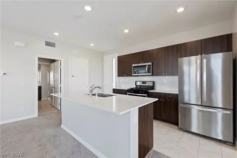 11238 Essence Point Ave #205, Las Vegas, NV 89135