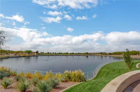 View/Area - 1000 E Sunset Rd, Henderson, NV 89011 photo 6 of 10