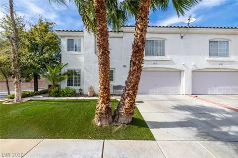 2906 Rockfalls Ln, Henderson, NV 89074