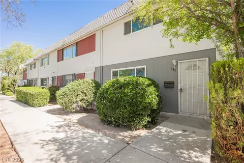 135 Greenbriar Townhouse Way, Las Vegas, NV 89121